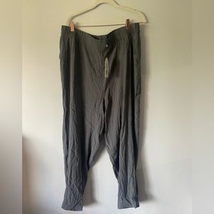 Universal standard twill joggers